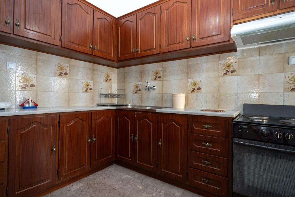 Theoni Central Apartment كالامباكا المظهر الخارجي الصورة