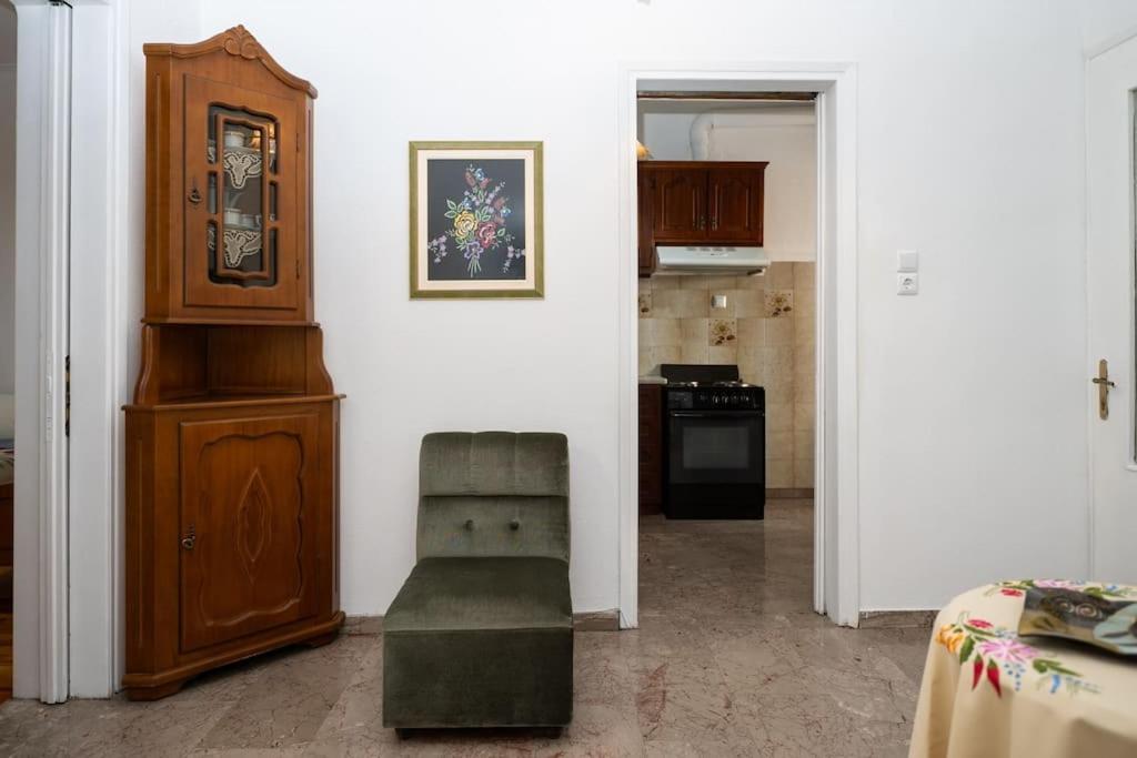 Theoni Central Apartment كالامباكا المظهر الخارجي الصورة