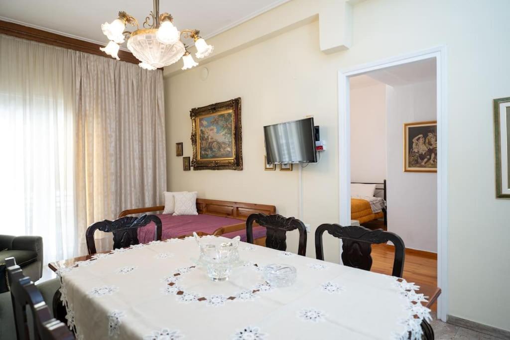 Theoni Central Apartment كالامباكا المظهر الخارجي الصورة